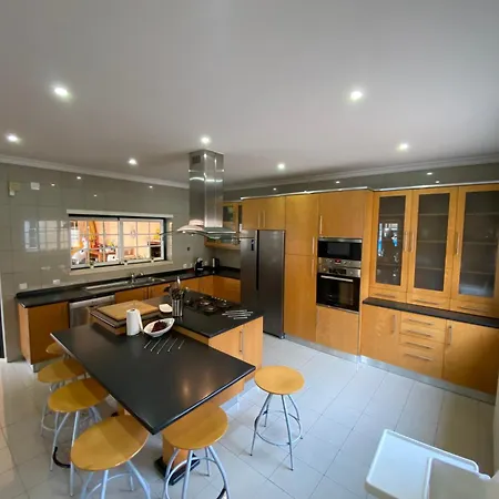 Spacious Ground-Floor Villa With Private & Heated Pool São Martinho do Porto Exterior photo