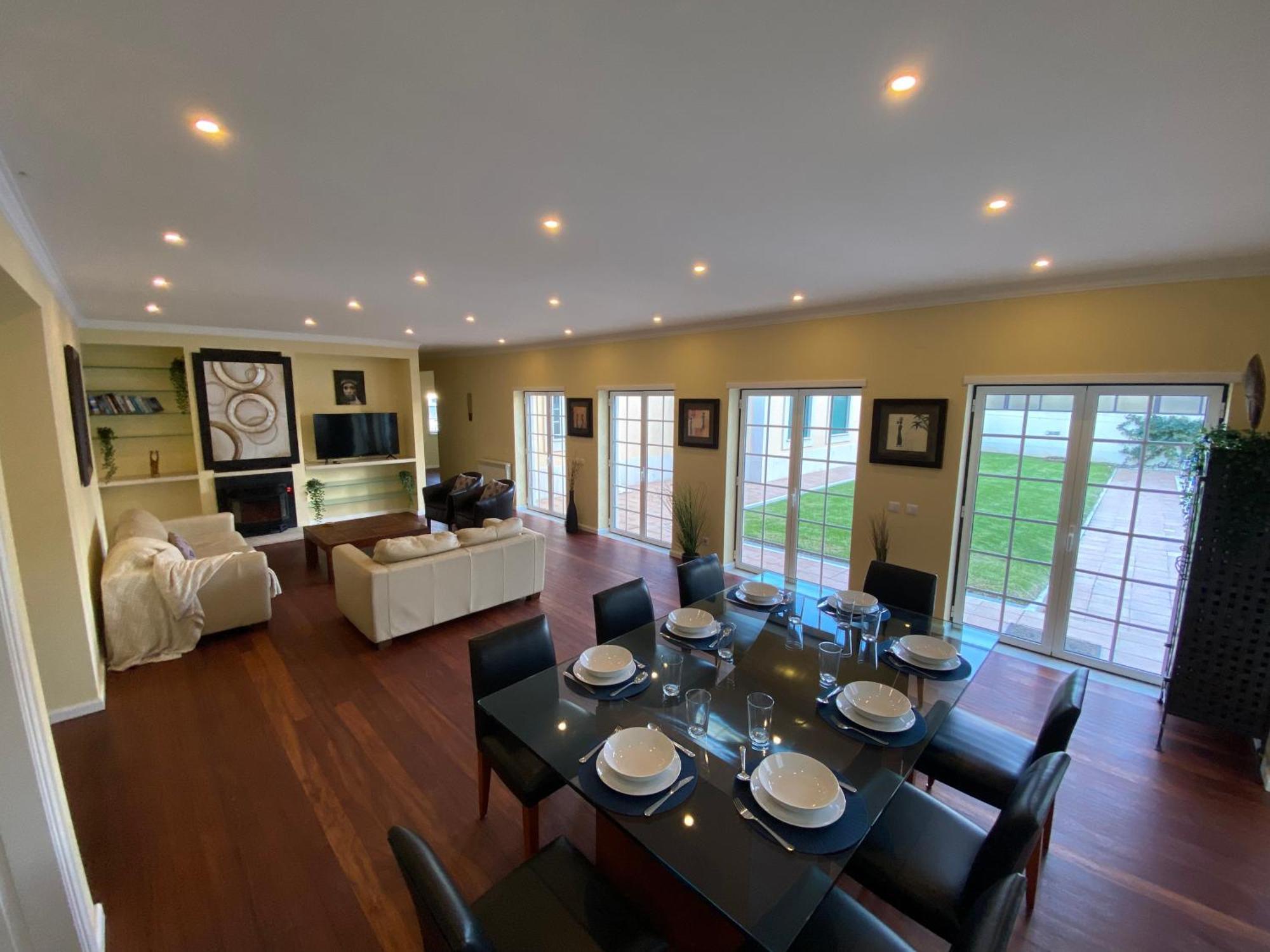 Villa Spacious Ground-floor With Private & Heated Pool *